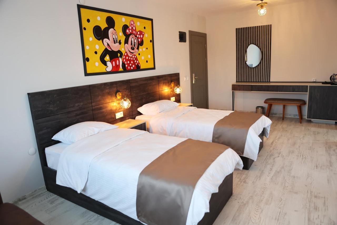 Sar-Per Hotel 埃迪尔内 外观 照片