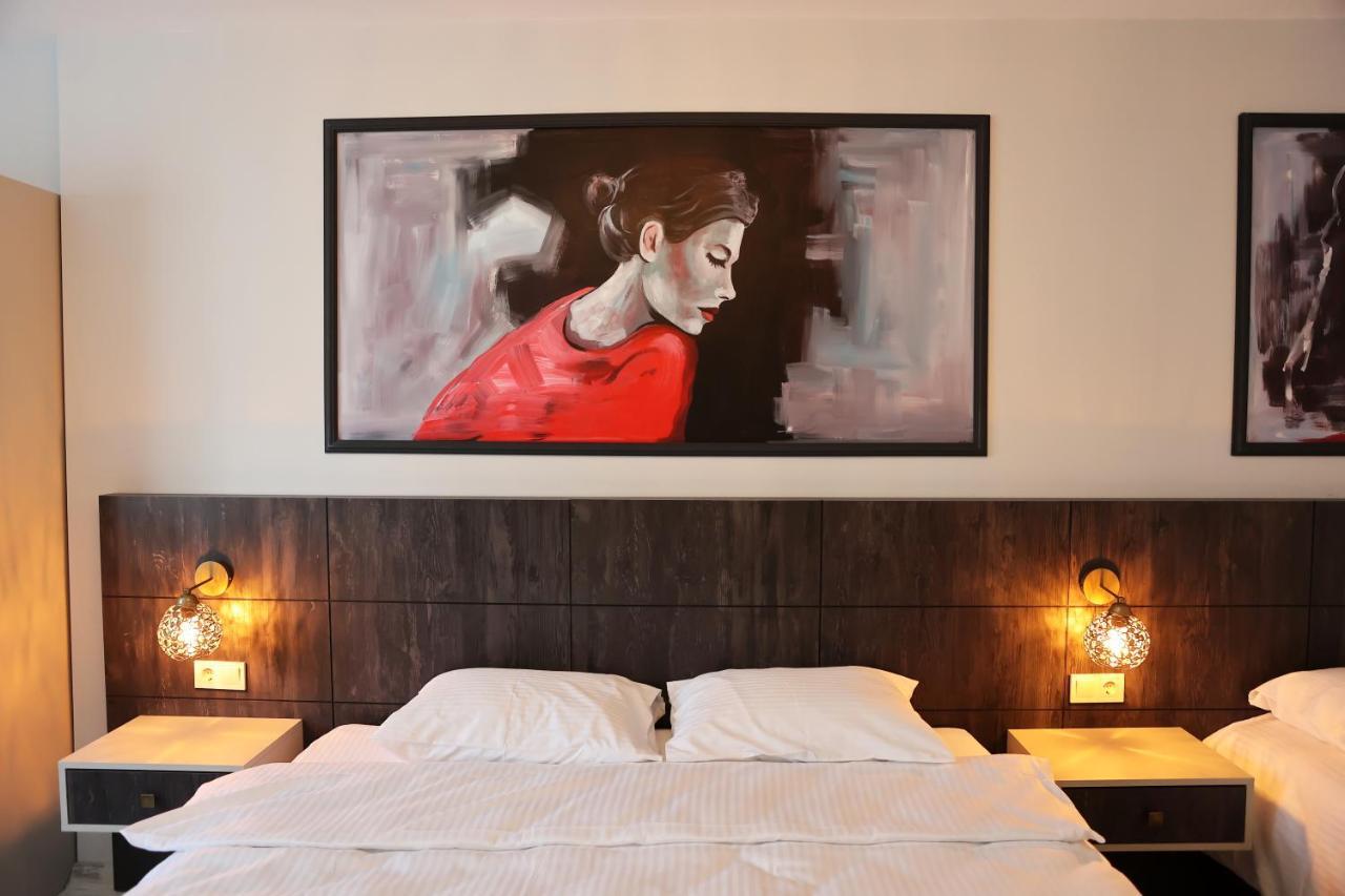 Sar-Per Hotel 埃迪尔内 外观 照片