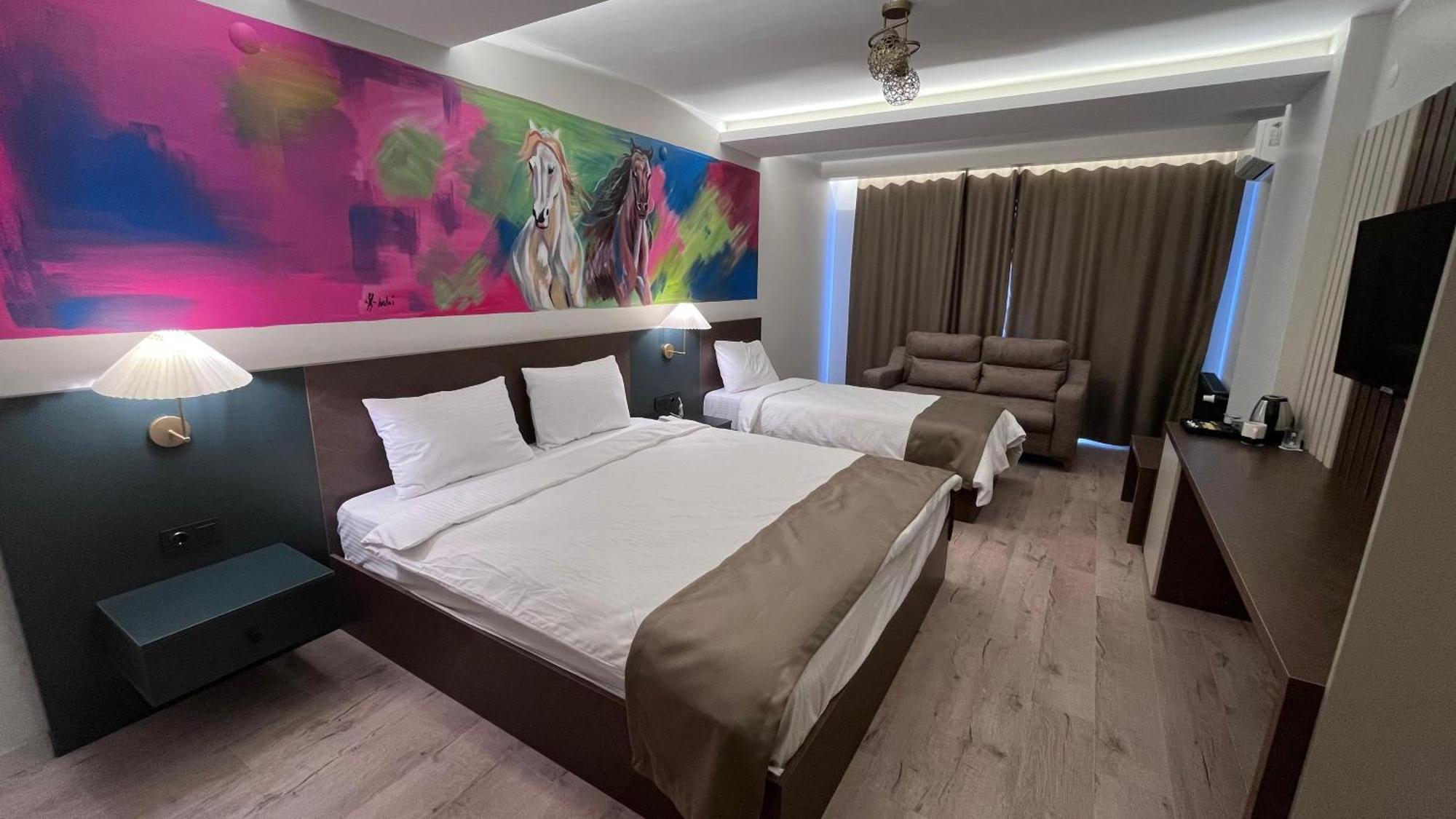 Sar-Per Hotel 埃迪尔内 外观 照片
